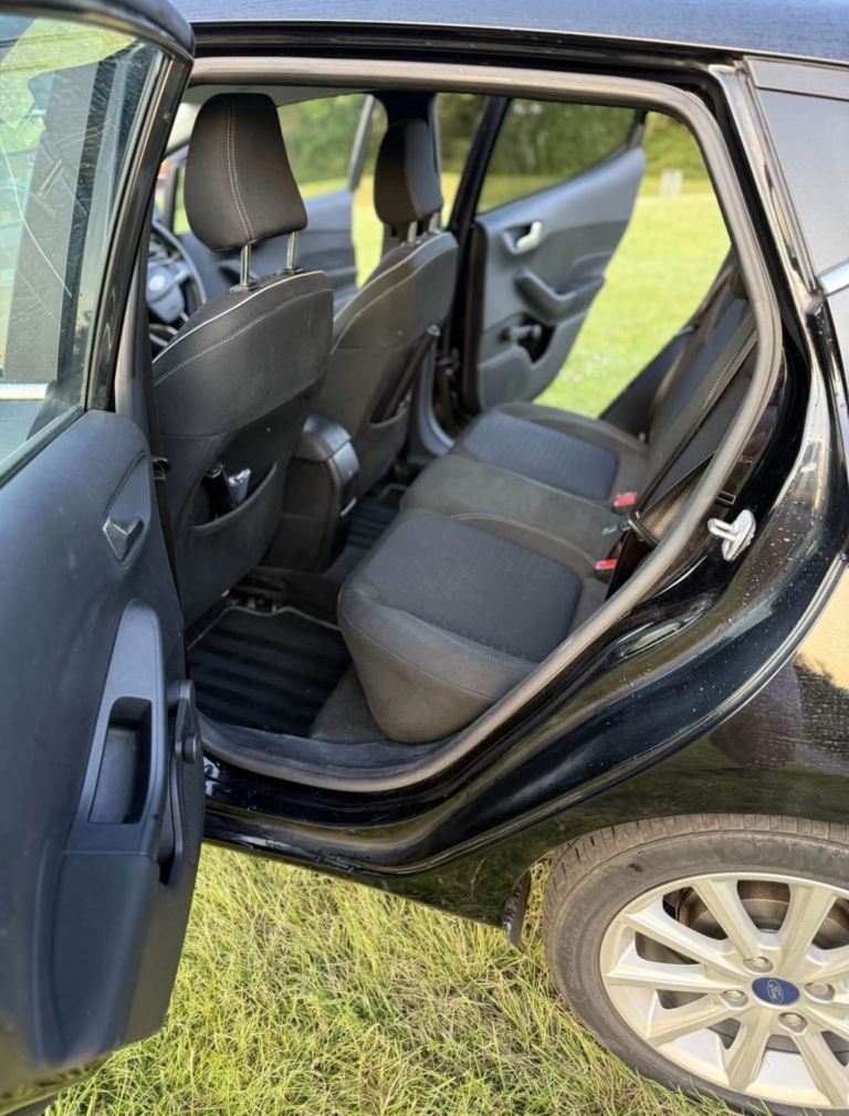 Cat s repaired Ford, FIESTA, Hatchback, 2018, Semi-Auto, 998 (cc), 5 doors