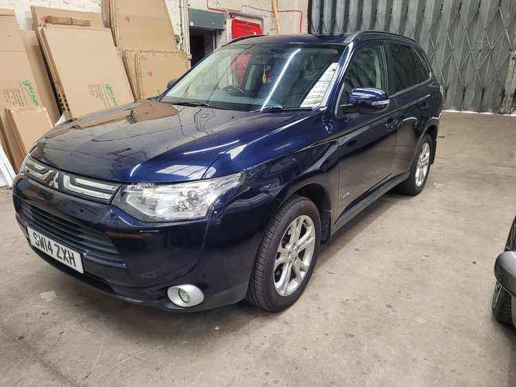 Mitsubishi, OUTLANDER, Estate, 2014, Manual, 2268 (cc), 5 doors