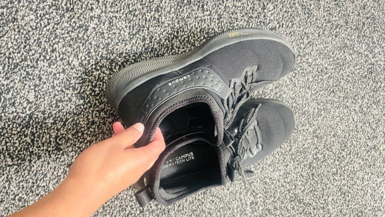 Runner shoes 