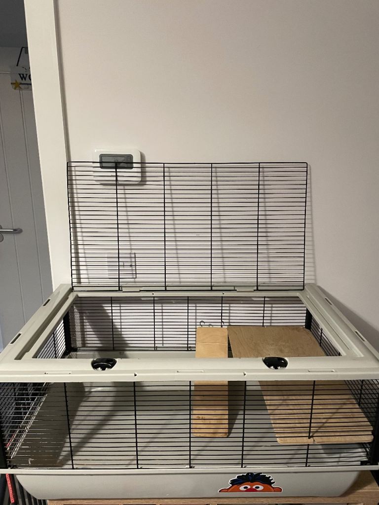 Hamster cage, food & accessories 