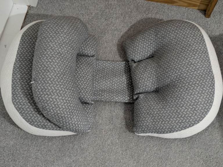 Maternity Support Sleep Pillow – Good As New (Smoke & Pet Free Home)