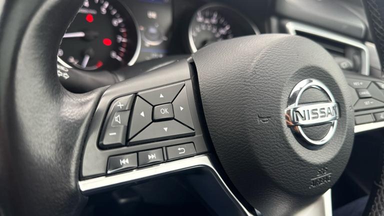 2021 Nissan Qashqai 1.3 DiG-T N-Motion 5dr Petrol Hatchback Hatchback Petrol Manual