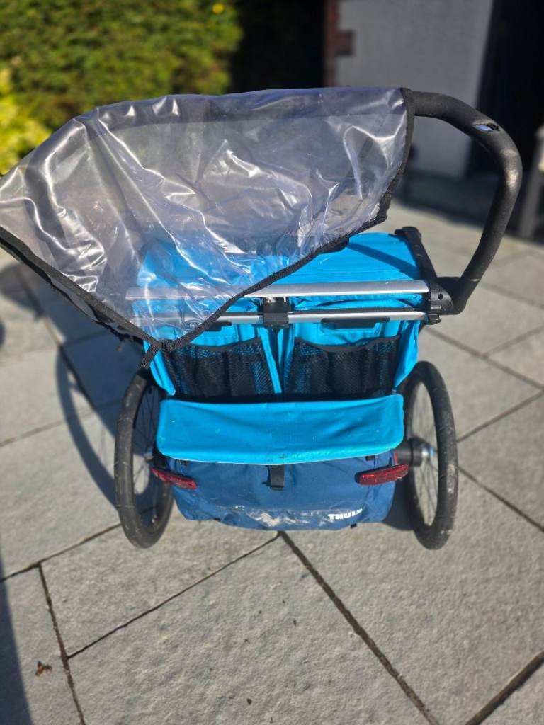 Thule Chariot Cross 2 – Blue, As Good As New