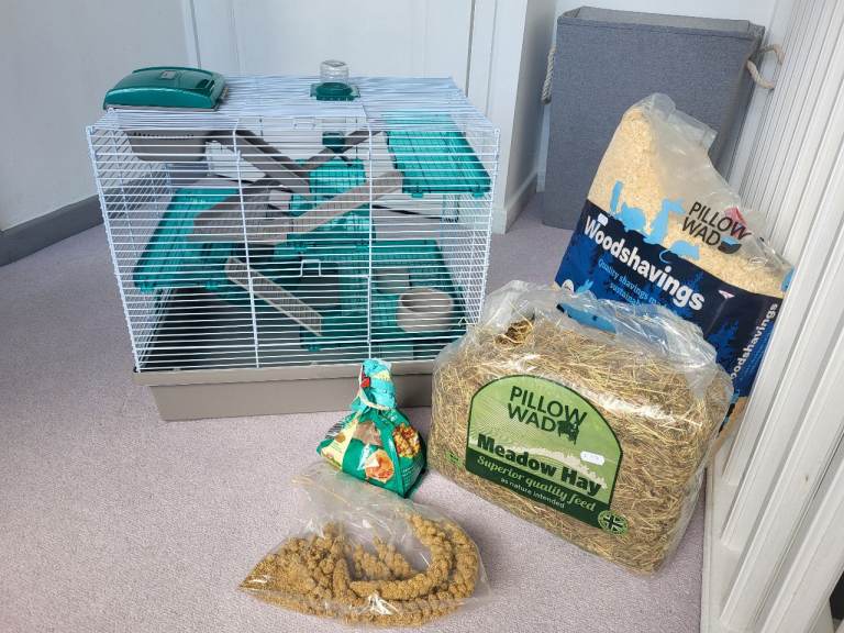 Hamster cage & bits 🐹