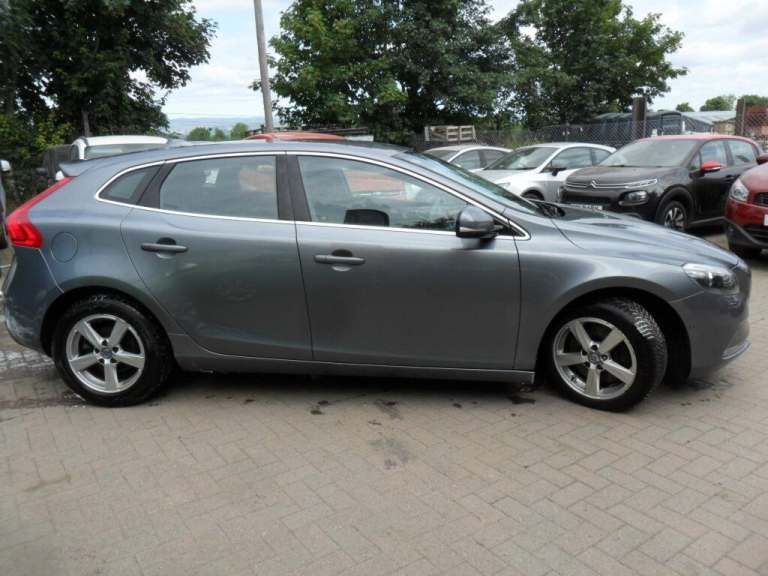 2015 Volvo V40 D4 [190] SE Nav 5dr HATCHBACK Diesel Manual