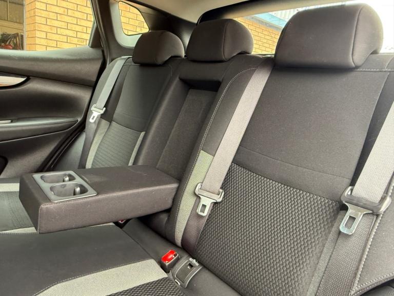 ** GREAT VALUE ** 2018 (68) Nissan Qashqai 1.5 dCi Acenta Premium 5 dr hatchback