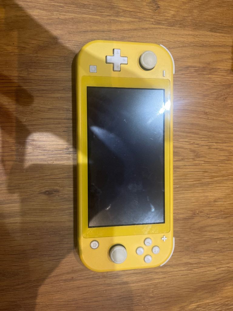 Nintendo lite YELLOW 