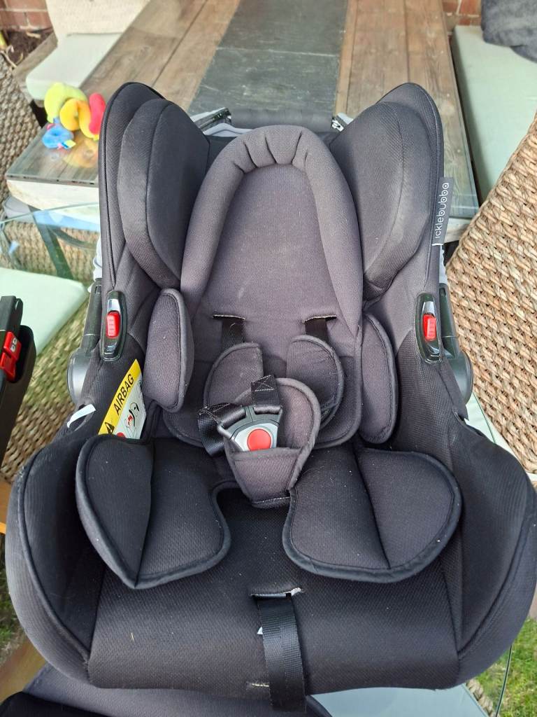 Ickle bubba new born car seat andn isofix base