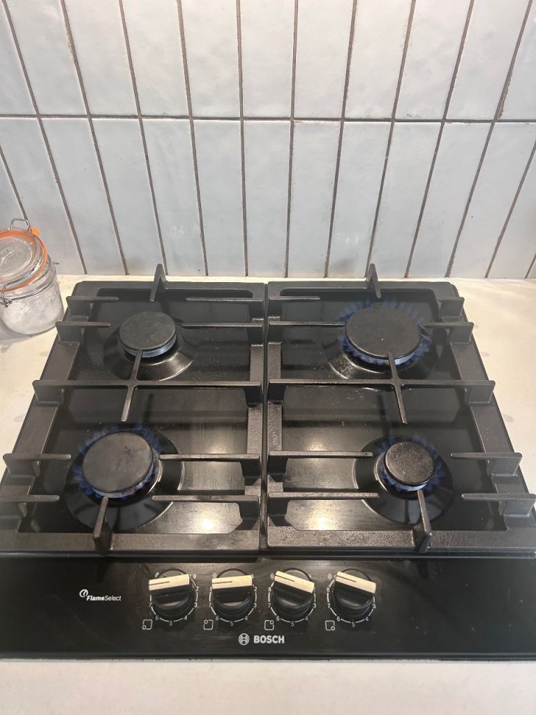 New and unopened Bosch Gas Hob - 4 Burner Black. Selling for £125 Worth £270