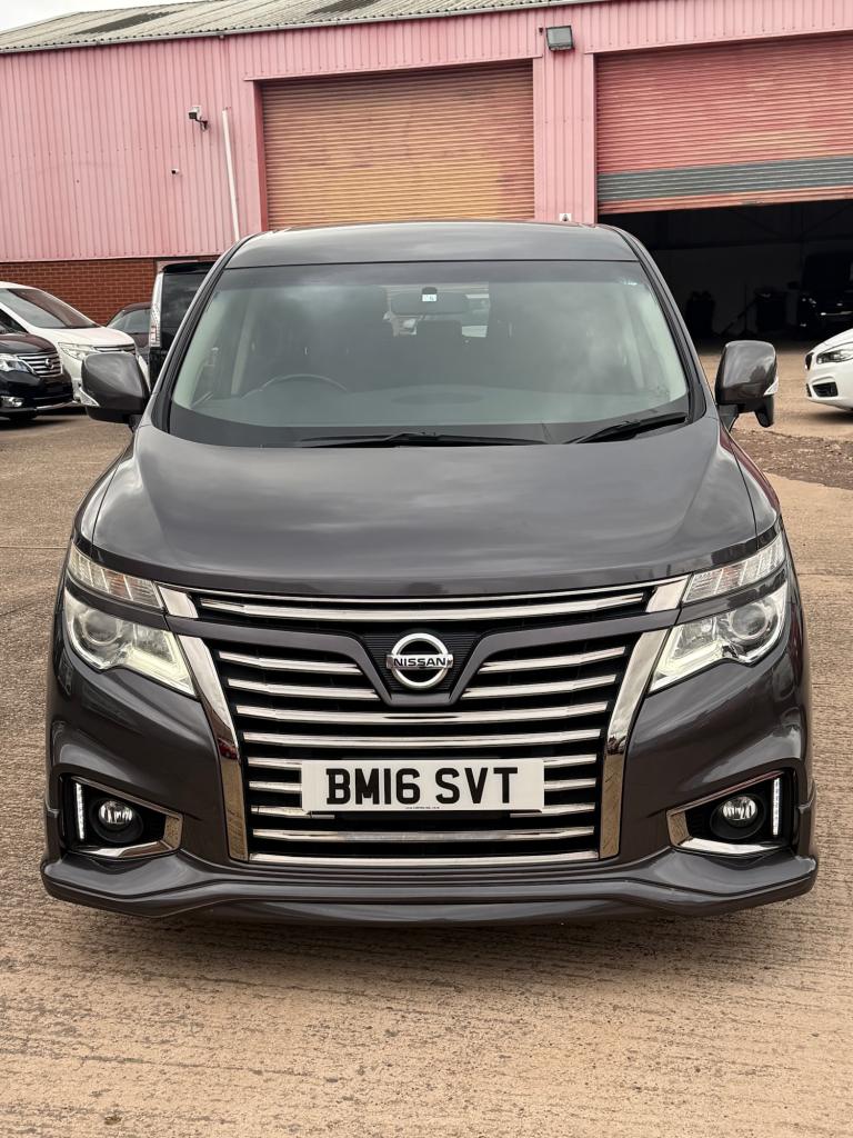 2016 Nissan Elgrand 2.5 Highwaystar Urban Chrome MPV Petrol Automatic