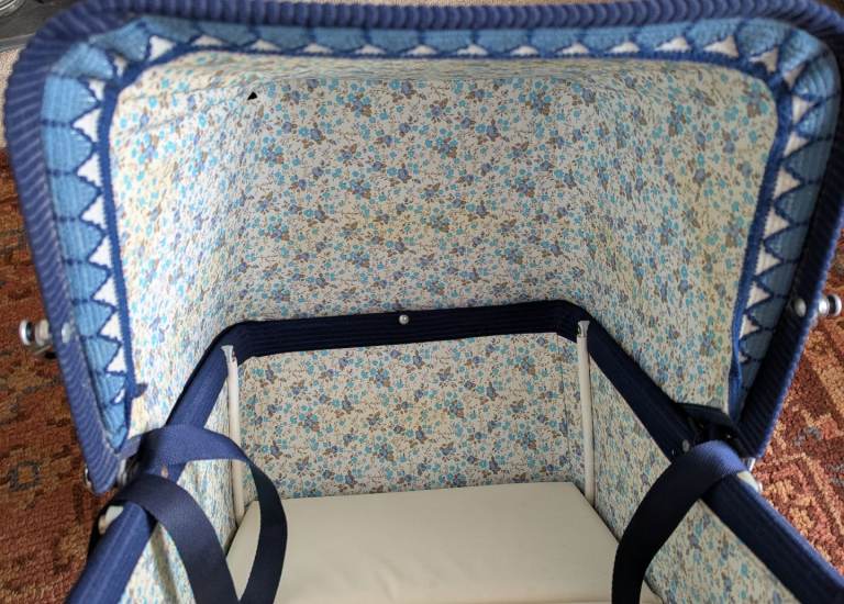 Vintage MacLaren carry-cot