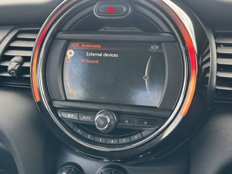 2017 MINI Hatch 1.5 Cooper Hatchback 5dr Petrol Manual Euro 6 (s/s) (136 ps) Hatchback Petrol Manual