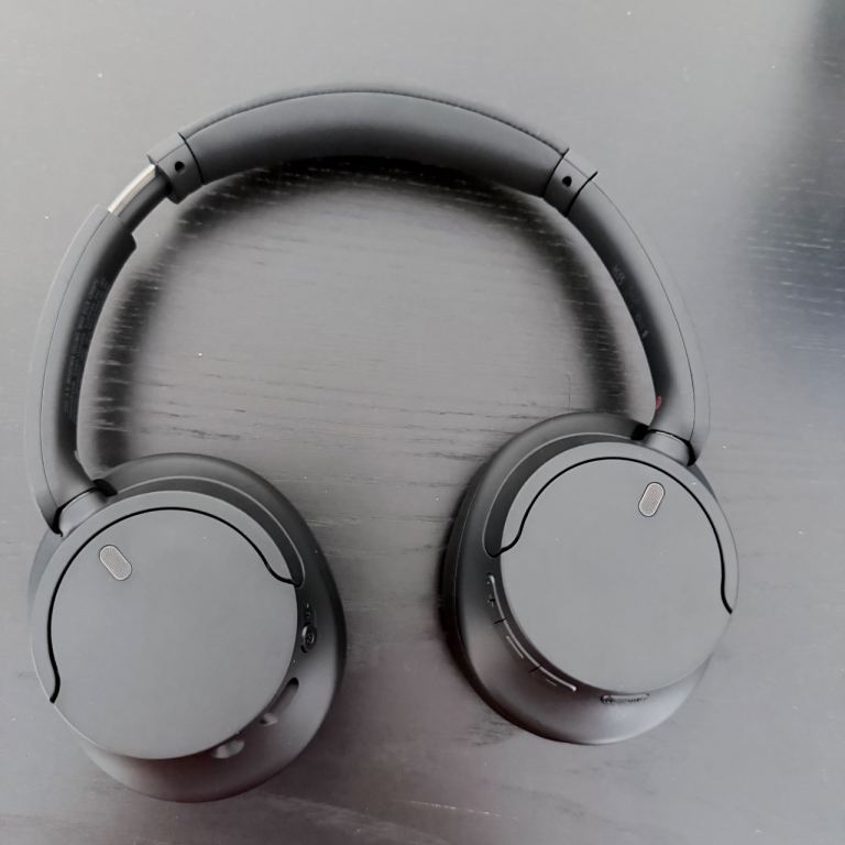Sony WH-CH720N Wireless Noise Cancelling headphones. Collection only