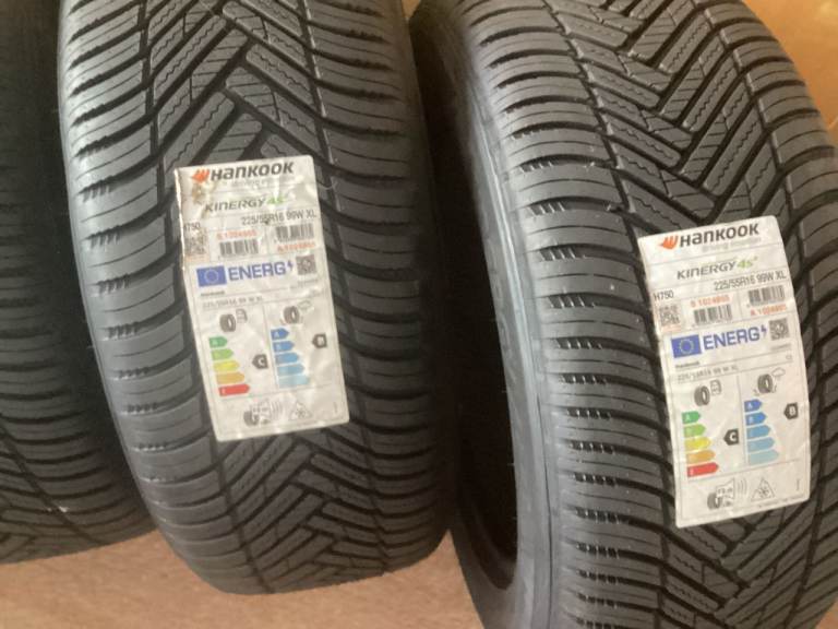 4 New Hankook Kinergy Tyres 225/55R16