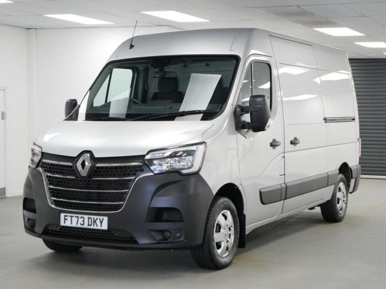 73 RENAULT MASTER 2.3 BLUEDCI 135 BHP MM MEDIUM ADVANCE