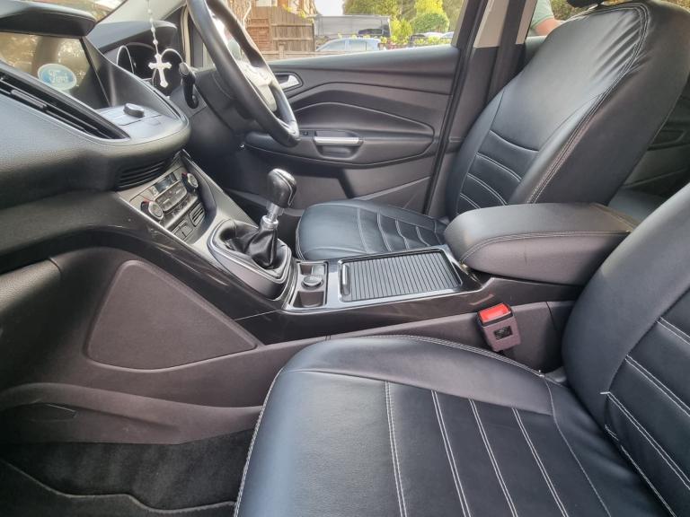 Ford, KUGA, Hatchback, 2018, Manual, 1498 (cc), 5 doors