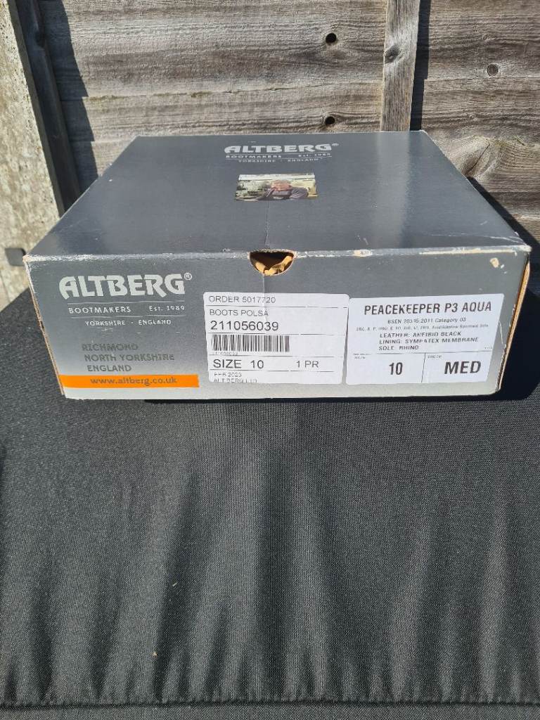 Altberg peacekeeper boots