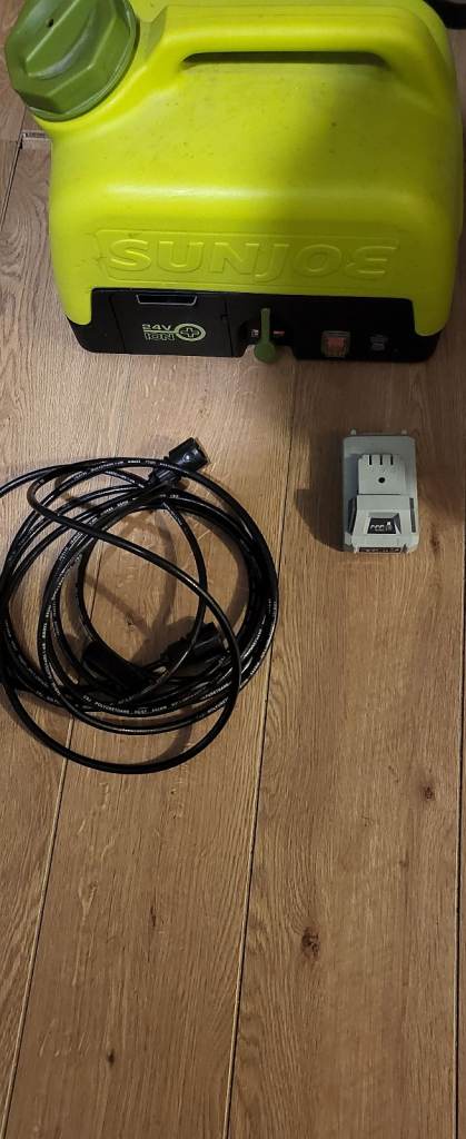 Portable pressure washer