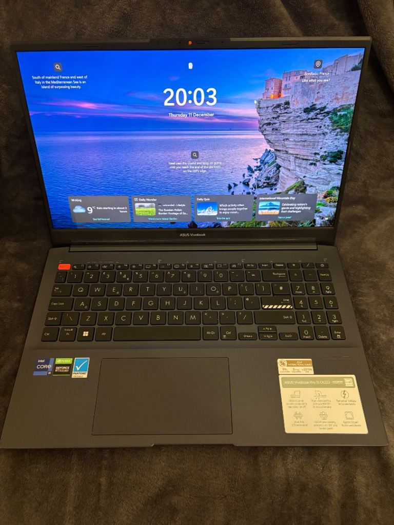 Asus Vivobook Laptop 