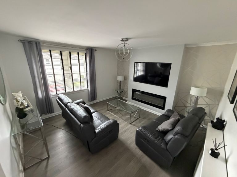 Looking for a 1 or 2 bed cottage flat or bungaloo must be ground level