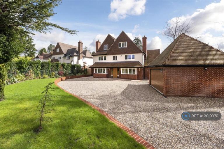 6 bedroom house in Deans Lane, Tadworth, KT20 (6 bed) (#3019370)