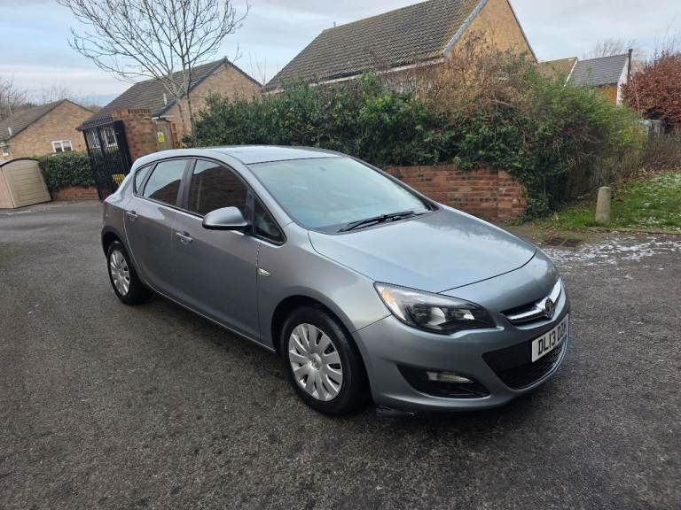 Vauxhall, ASTRA, Hatchback, 2013, Manual, 1598 (cc), 5 doors