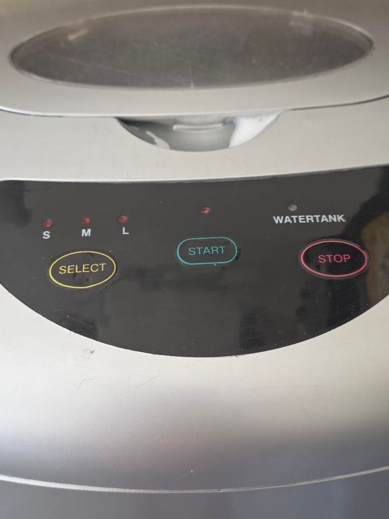 Scandinova Ice Maker – Silver, Good Condition