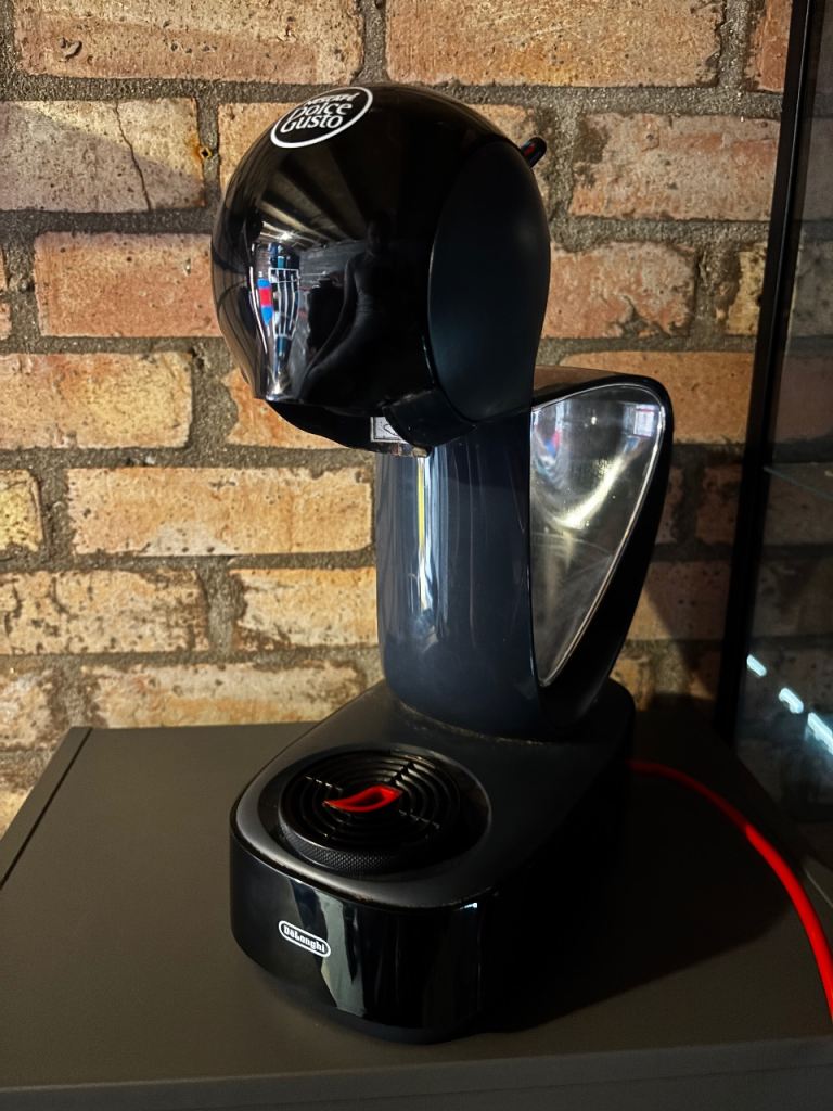 Nescafé dolce gusto coffee pod machine