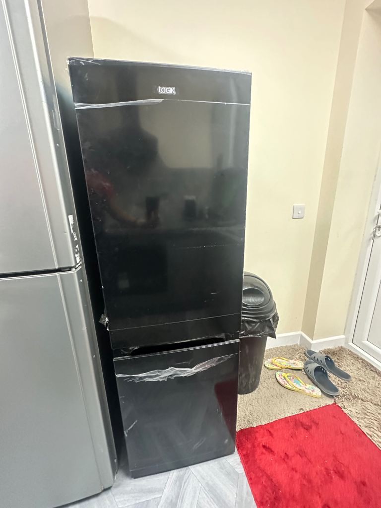 Logic Black Fridge Freezer – Good Condition