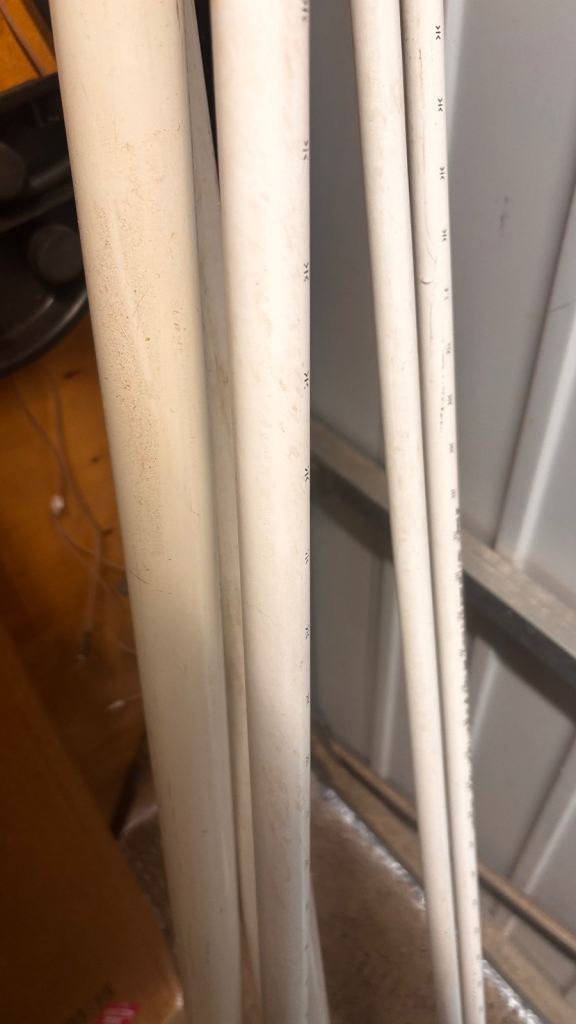 8 Lengths of White pvc pipes 