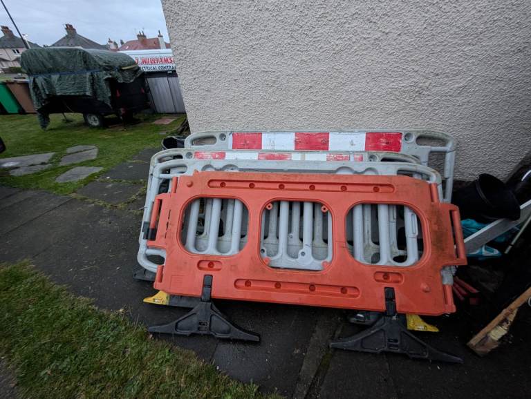 Barriers for sale £5