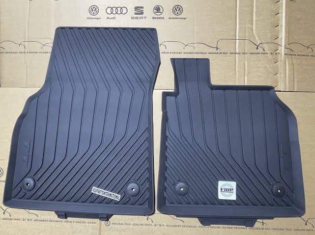 Audi TT MK3 Genuine Rubber Mats 