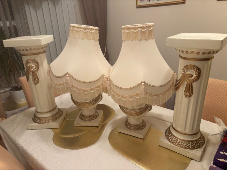 image for Lamps with separate pedestals