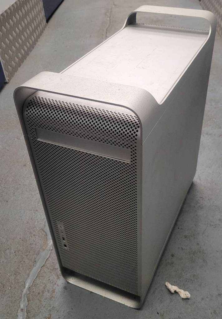 Apple G5 tower (spares or repair)