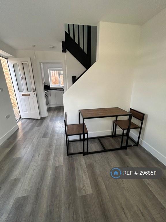 1 bedroom house in Grace Way, Stevenage, SG1 (1 bed) (#2968511)