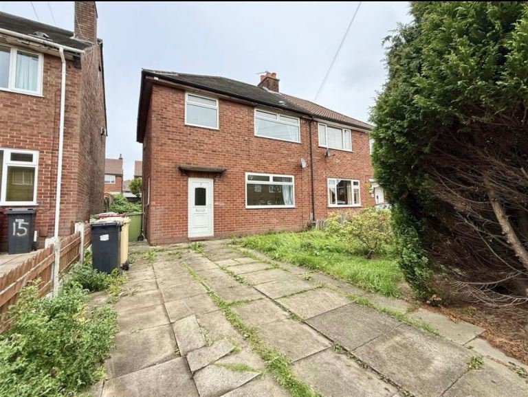 3 Bedroom House To Rent, Bolton, Farnworth, BL4 - 2 Reception Rooms + Driveway 