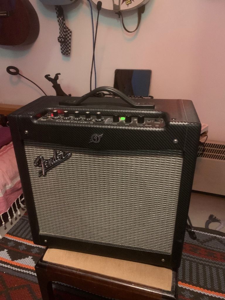 image for Fender Mustang 2 guitar amplifier 