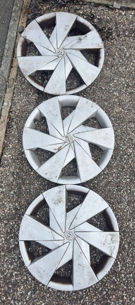 TOYOTA Genuine Aygo 15" Wheel Trim  Spoke Silver Part No:426020H110