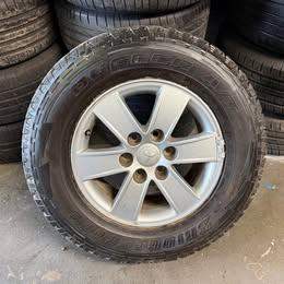 MITSUBISHI PAJERO / SHOGUN / L200 17” ALLOY WHEEL + GOOD BRIDGESTONE TYRE