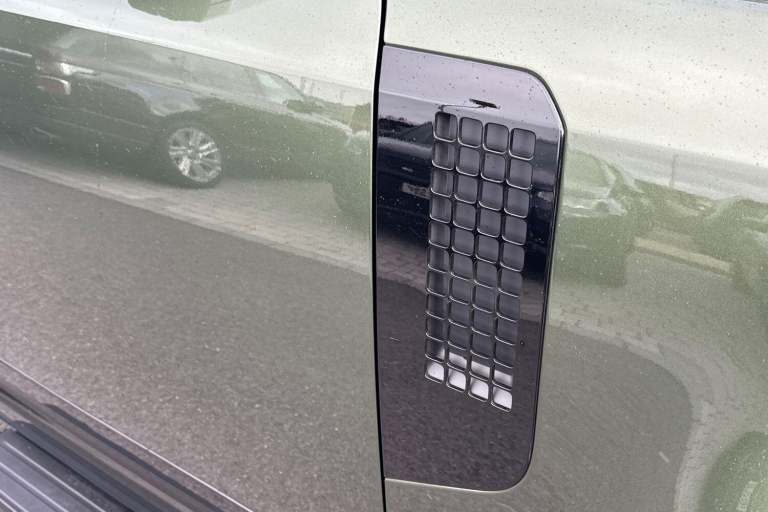 2025 Land Rover Defender 110 3.0 D250 MHEV X-Dynamic HSE Auto 4WD Euro 6 (s/s) 5dr SUV Automatic