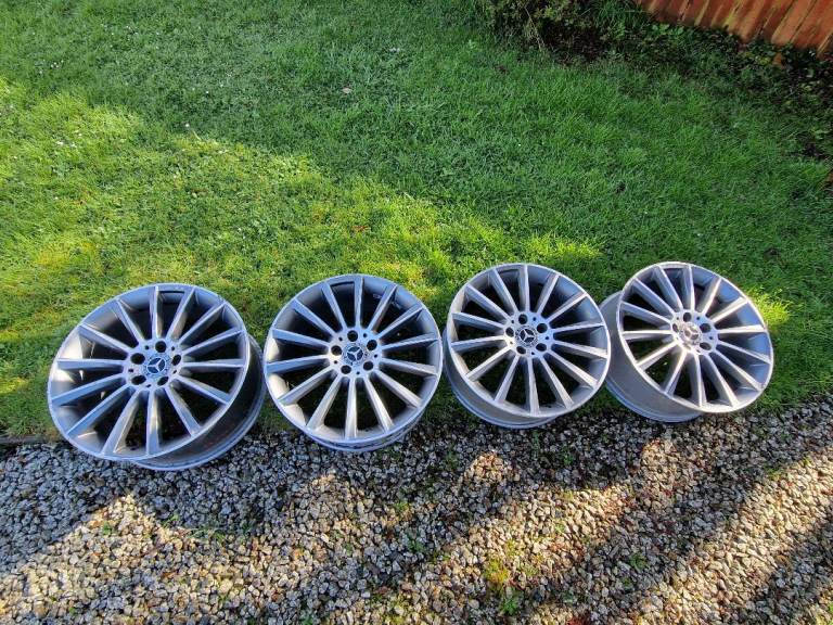 Mercedes AMG 19 inch staggered Alloys