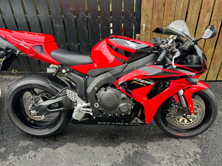 Honda Fireblade 2006 immaculate Deposit paid,, Sold Pending Collection. 
