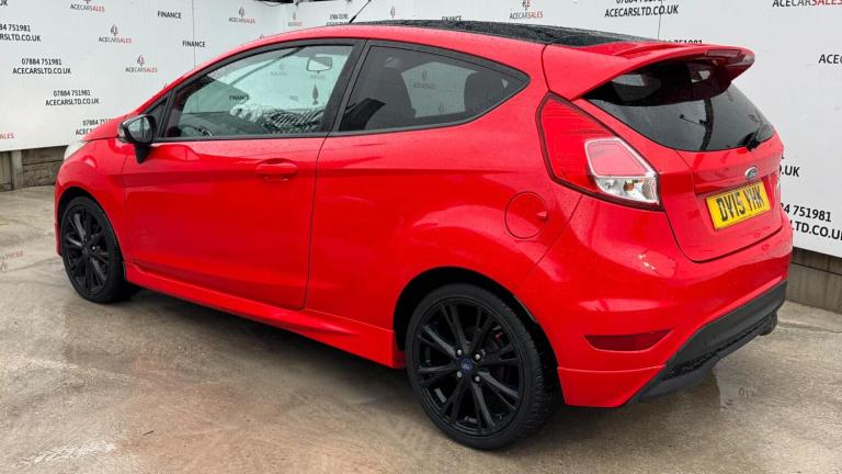 2015 Ford Fiesta 1.0 EcoBoost 140 Zetec S Red 3dr HATCHBACK PETROL Manual