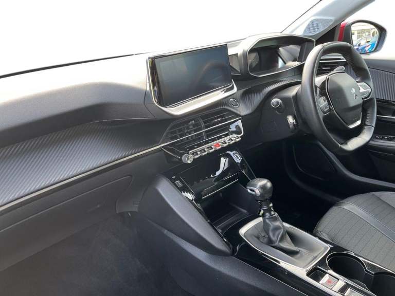  Peugeot 208 1.2 Puretech Allure Premium Hatchback 5dr Petrol Manual Euro 6 s/s