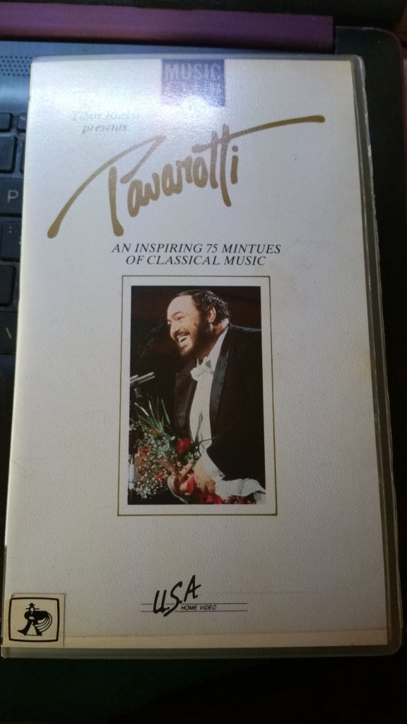 Pavarotti video 