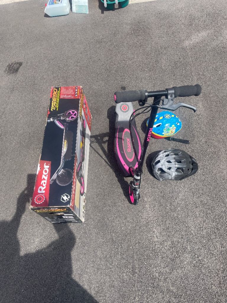 Razor Scooter with Helmet – Pink, New Condition