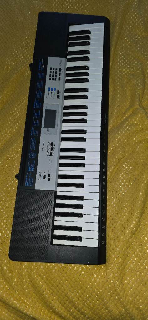 Casio electric keyboard 