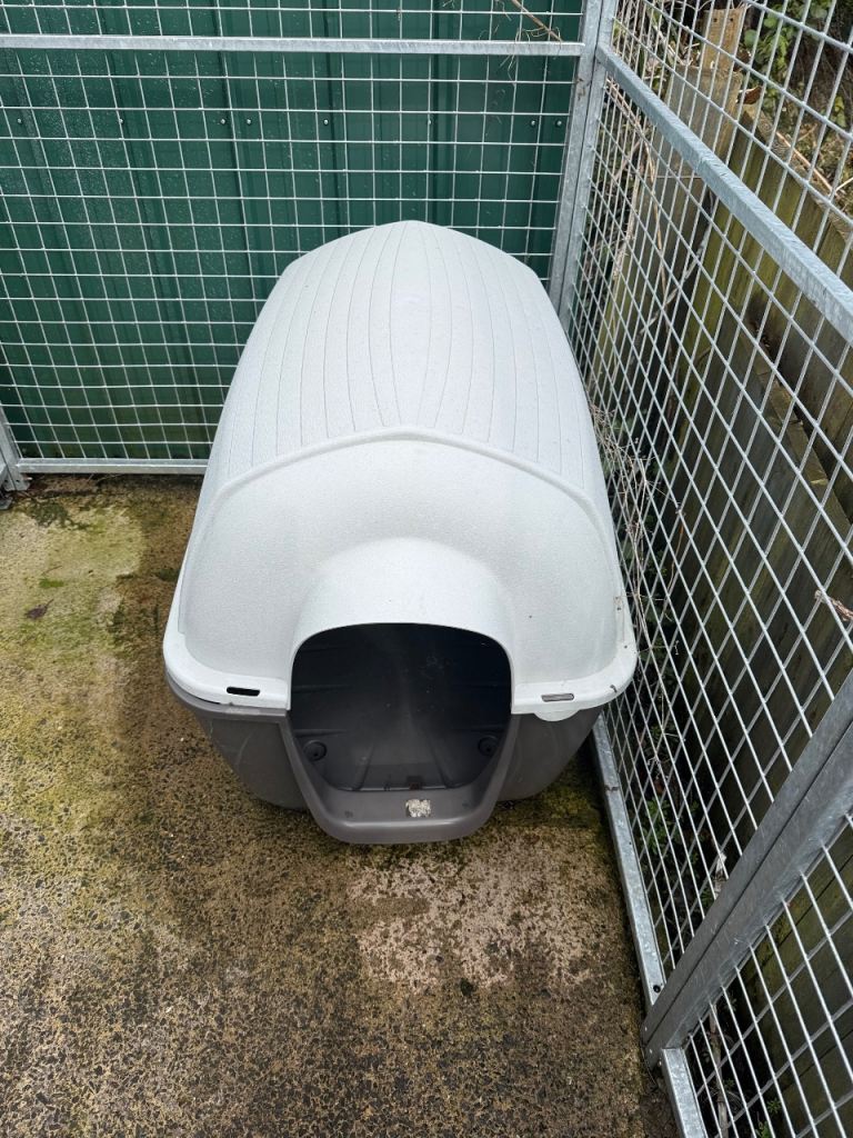 Unused Large Dog Kennel