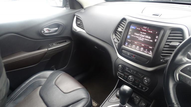 JEEP CHEROKEE 2.0 Cherokee 2.0 170hp Limited 4wd 9spd Auto Black Auto Diesel 201