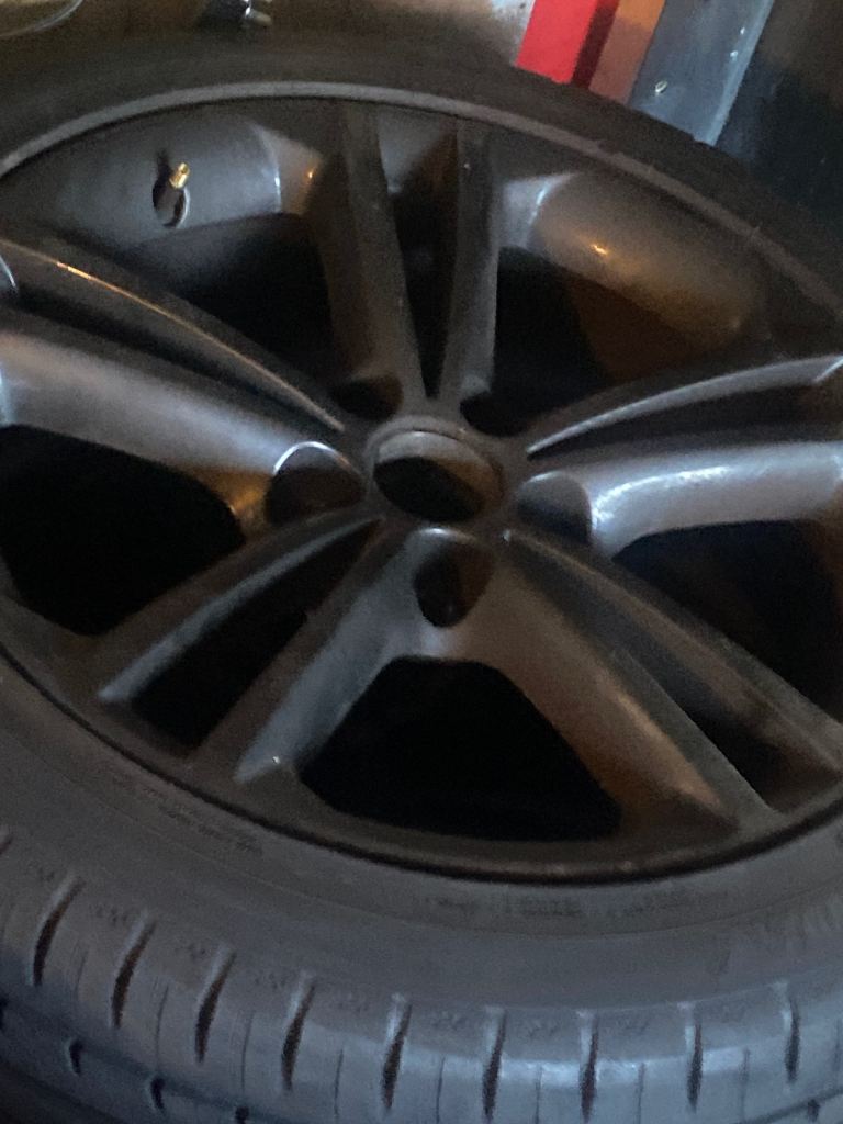 18 inch Vauxhall alloys and tyres